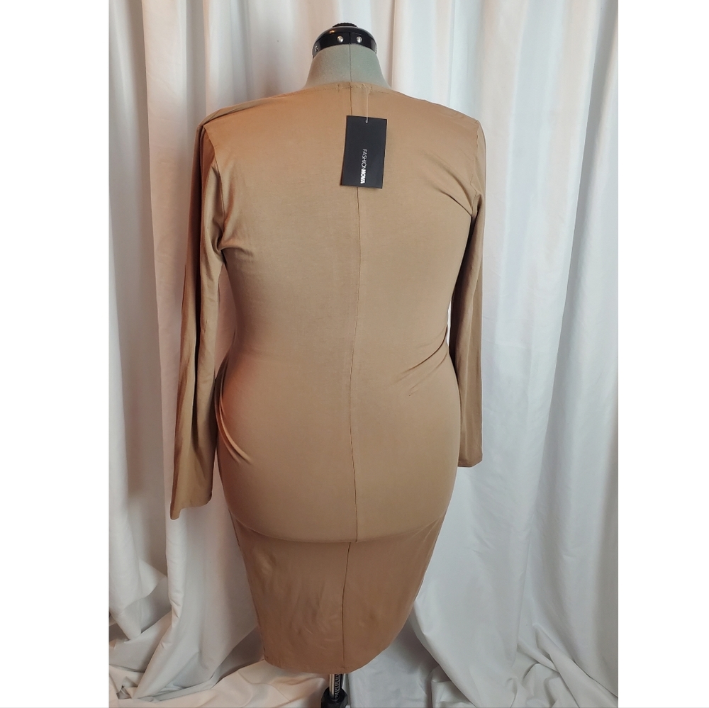 Dress - Picture 3 of 3